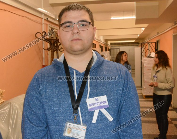 Социалните работници от Хасково в едночасов протест, но продължиха и да обслужват