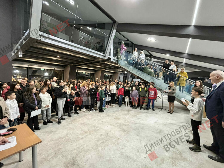 132 деца от Димитровград получиха стипендии за заслуги