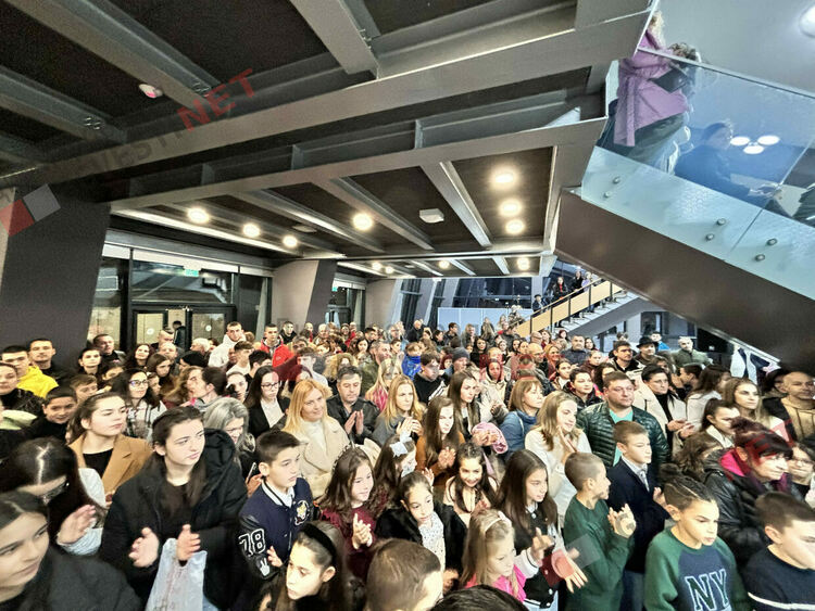 132 деца от Димитровград получиха стипендии за заслуги