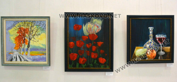 Хасковските художници показват многообразие в традиционната си коледна изложба