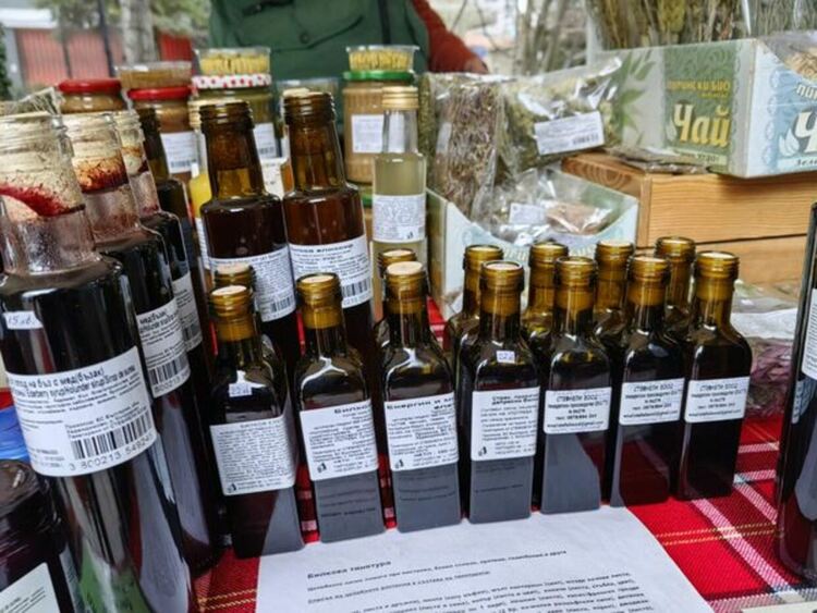 Първото издание на фермерския базар „С вкус на село“ се провежда в Народно читалище „Зуница 2012“