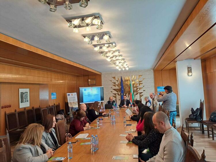 На 2456 домакинства е подменена горивната база, монтираните уреди са 4336