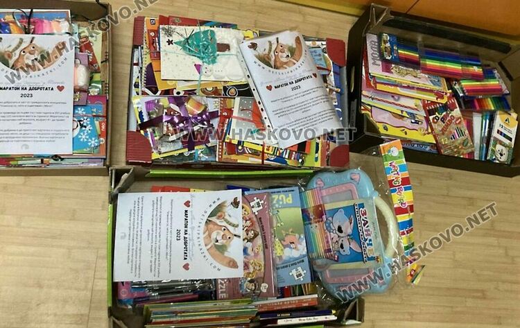 "Маратон на добротата" завладя детското отделение в  болницата в Хасково