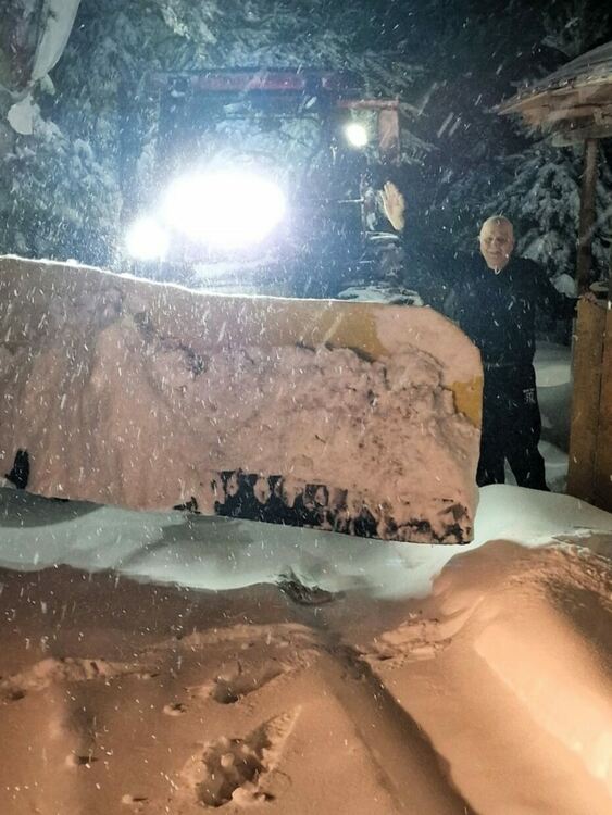 Около 50 см сняг по високите планински места в Асеновградско