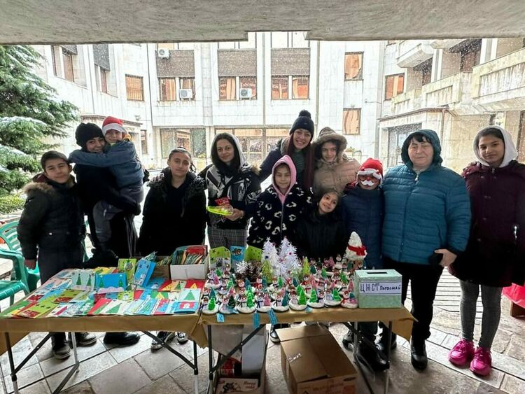 Проведе се традиционният Коледен базар в Първомай