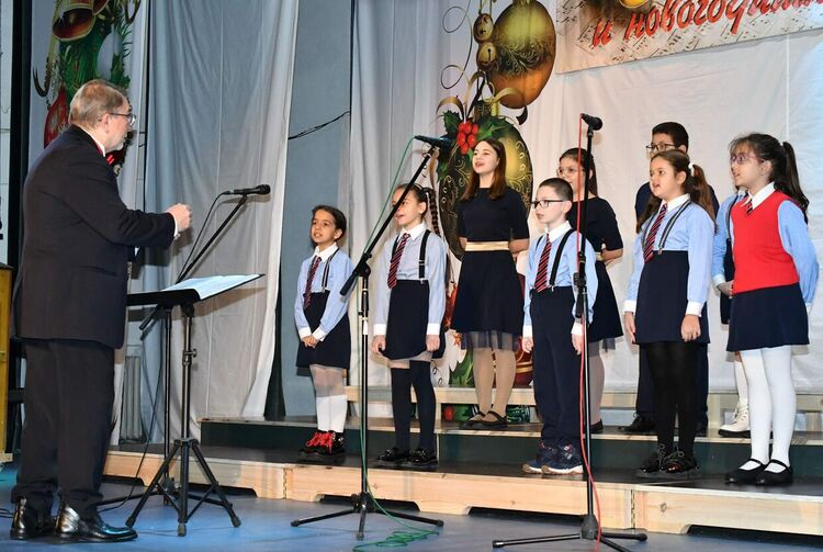 Втори ден от Националния фестивал на коледната и новогодишна песен