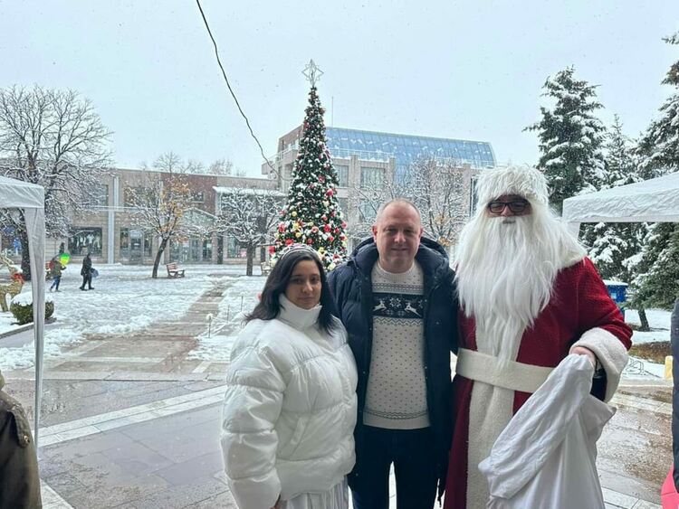 Проведе се традиционният Коледен базар в Първомай