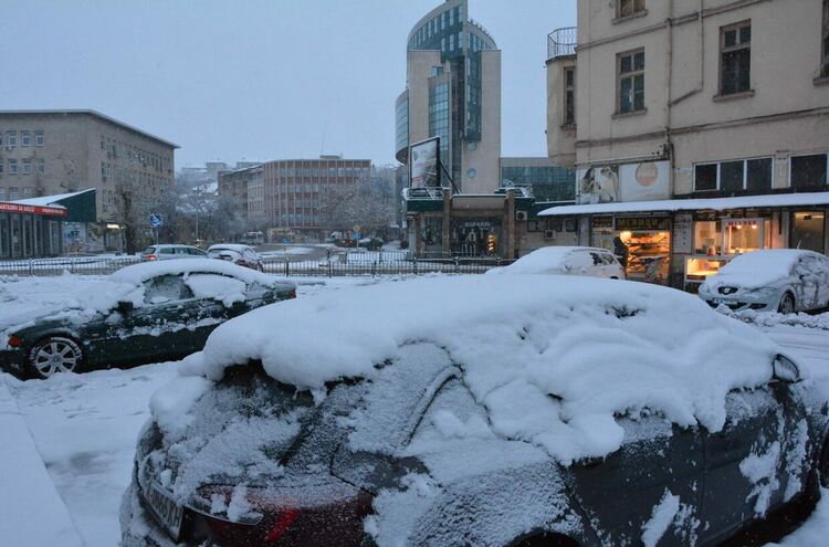 Оранжев код за обилни снеговалежи в Хасково, всички пътища са проходими при зимни условия