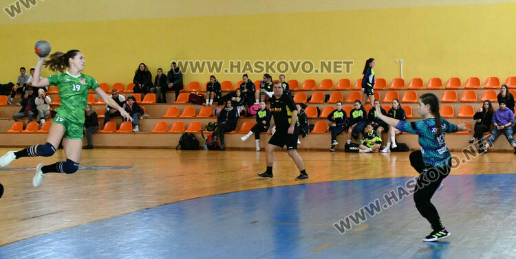 „Хасково“ стартира с победа в поредния кръг от хандбалната „Б“ група