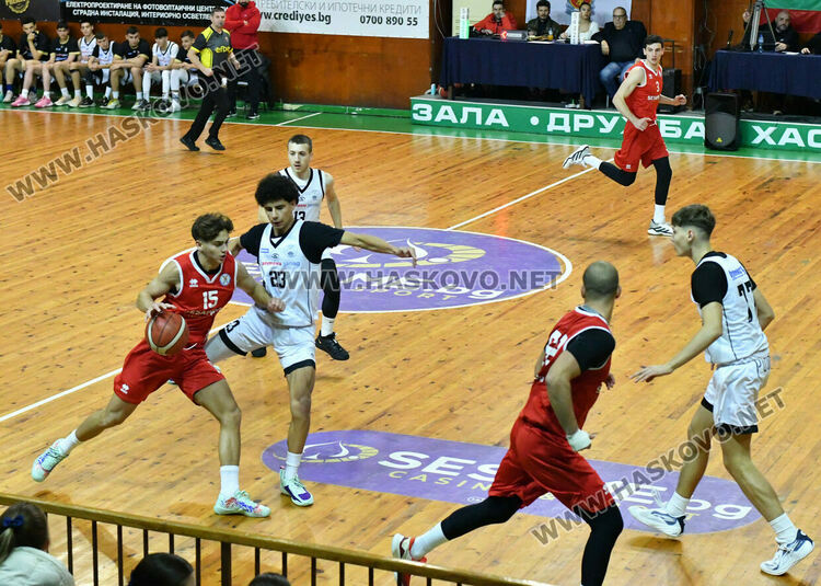 Баскетболният „Хасково“ с домакински успех над „Академик“