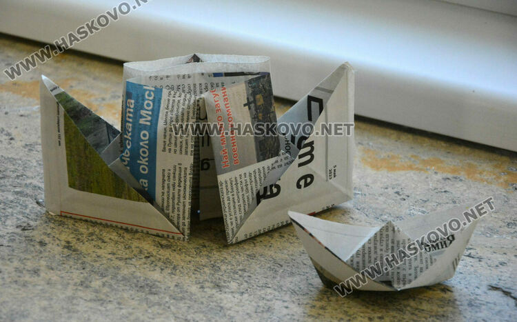 Вестникът, като провокация и интерпретация в Коледната изложба на Школа „Колорит“