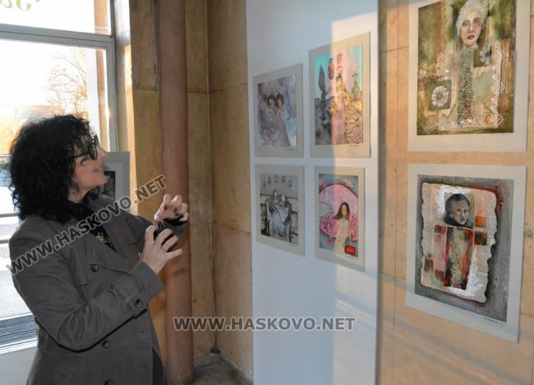 Вестникът, като провокация и интерпретация в Коледната изложба на Школа „Колорит“