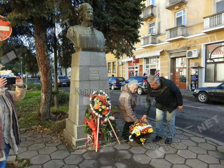 Кърджали почете паметта на големия българин Капитан Петко войвода