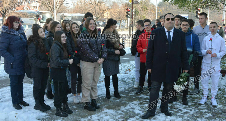 Хасковлии почетоха 179 г. от рождението на Капитан Петко войвода