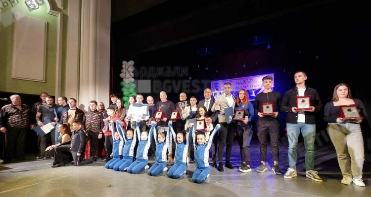 Боксьорът Ергюнал Сабри стана Спортист на годината за община Кърджали за втора поредна година