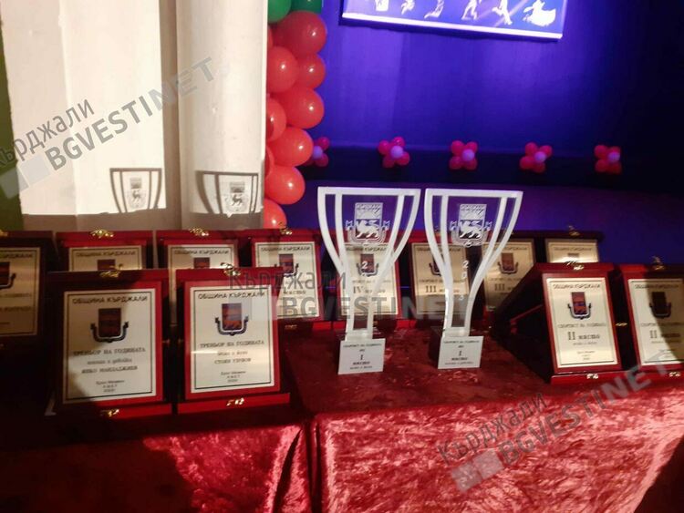Боксьорът Ергюнал Сабри стана Спортист на годината за община Кърджали за втора поредна година