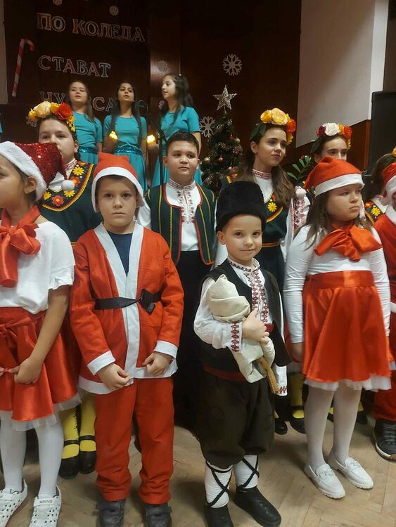 Почти 5000 лв. събра коледната благотворителност в СУ "Златаров"