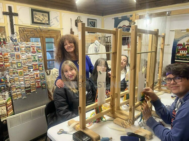 Младежи от Кърджали се докоснаха до магията на древните и пъстри традиции и занаяти на Пловдив