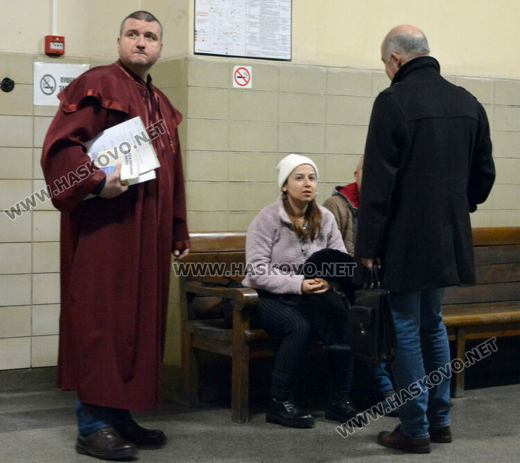 500 лева глоба за стоматоложка, гласувала два пъти на изборите за президент и депутати