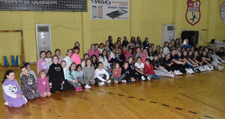 Хандбалните „Хасково“ и „Асти '91“ с коледно парти