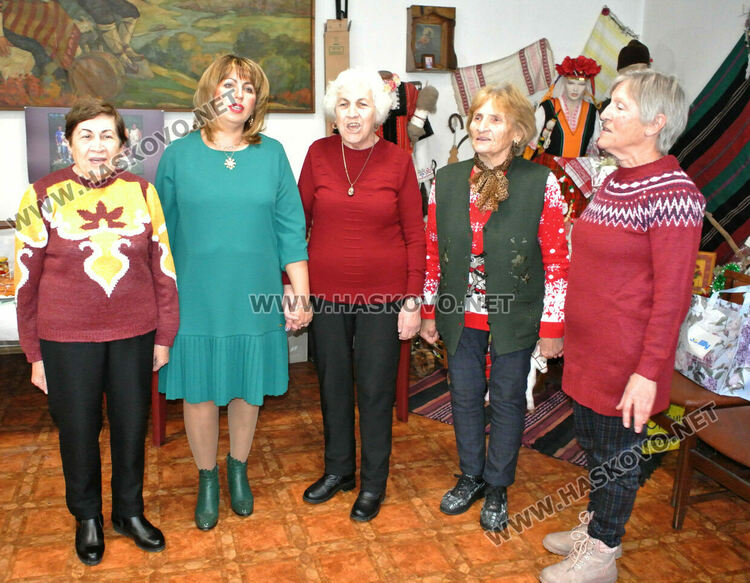 Кулинарна изложба и фолклорни изпълнения на Игнажден в Тракийското дружество