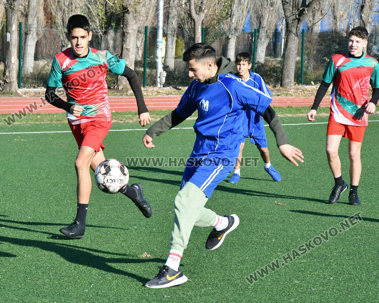 Надпреварите по НП „Заедно в изкуствата и спорта“допринесоха за прекрасни емоции между учениците в навечерието на празниците