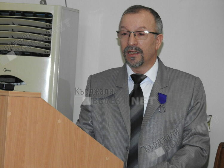 Кърджалиец стана Рицар на Ордена на академичните палми на Франция