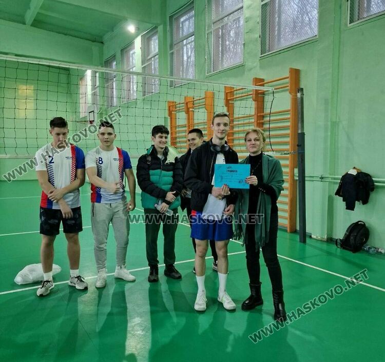 Надпреварите по НП „Заедно в изкуствата и спорта“допринесоха за прекрасни емоции между учениците в навечерието на празниците