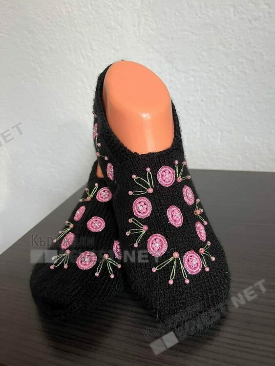 Терлици с коледна украса са хита в социалните мрежи за кърджалийци преди празниците