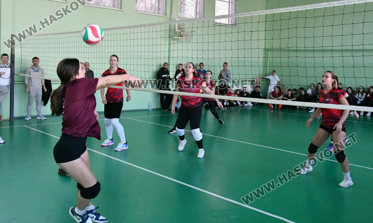 Надпреварите по НП „Заедно в изкуствата и спорта“допринесоха за прекрасни емоции между учениците в навечерието на празниците