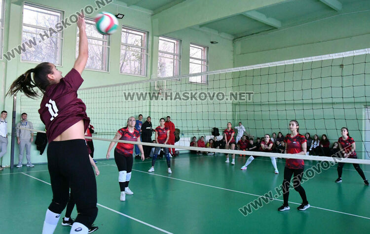 Надпреварите по НП „Заедно в изкуствата и спорта“допринесоха за прекрасни емоции между учениците в навечерието на празниците