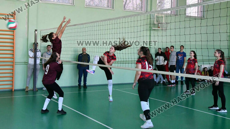 Надпреварите по НП „Заедно в изкуствата и спорта“допринесоха за прекрасни емоции между учениците в навечерието на празниците