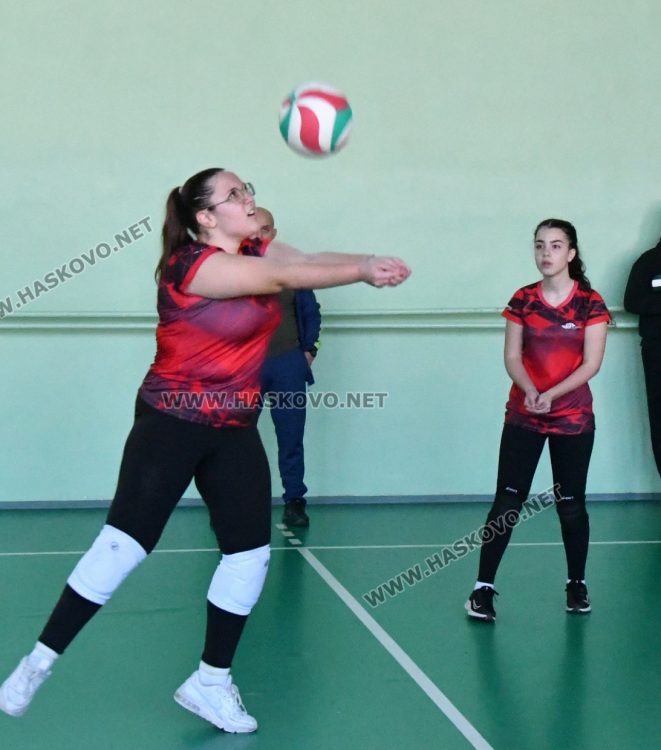 Надпреварите по НП „Заедно в изкуствата и спорта“допринесоха за прекрасни емоции между учениците в навечерието на празниците