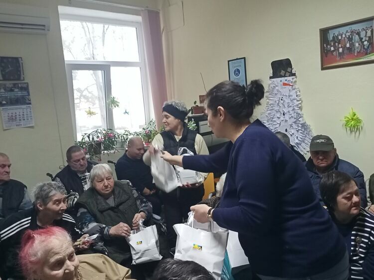 Екипи на ЦОП и ЦСРИ гостуваха в Езеровския дом