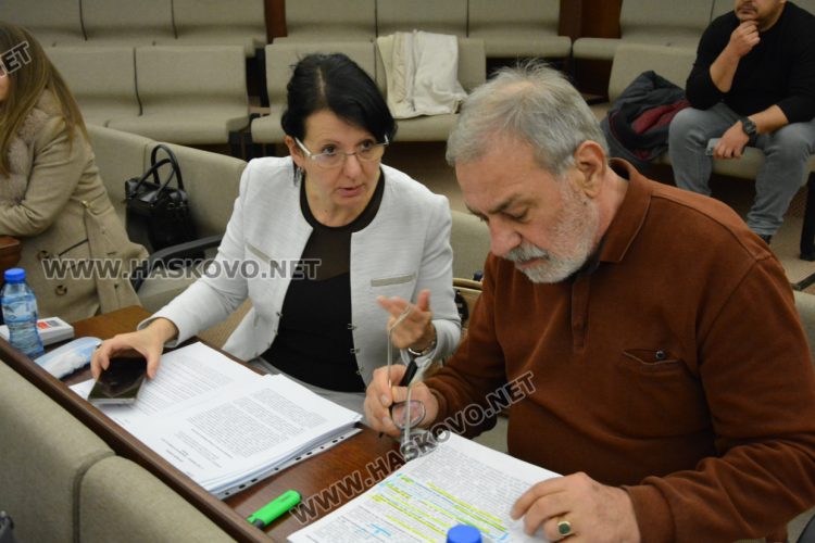 Повишават се заплатите в местното самоуправление