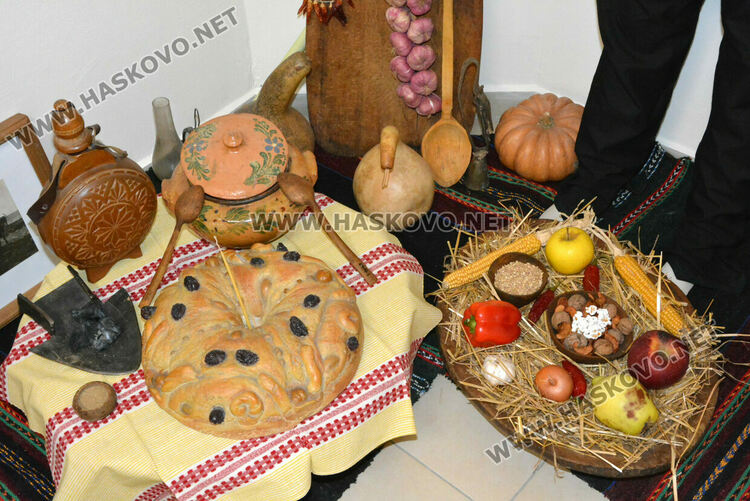 Коледната трапеза