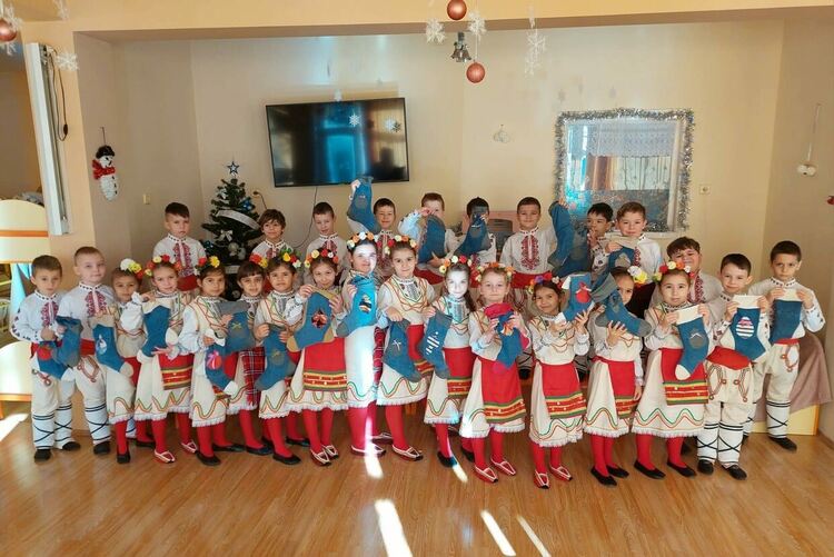 Децата в детските градини и ясли в община Димитровград бяха зарадвани с вкусни изненади 