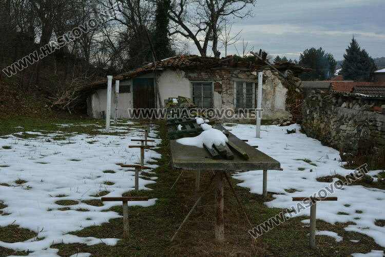 Благотворителен базар събира пари за ремонт на църквата в Клокотница