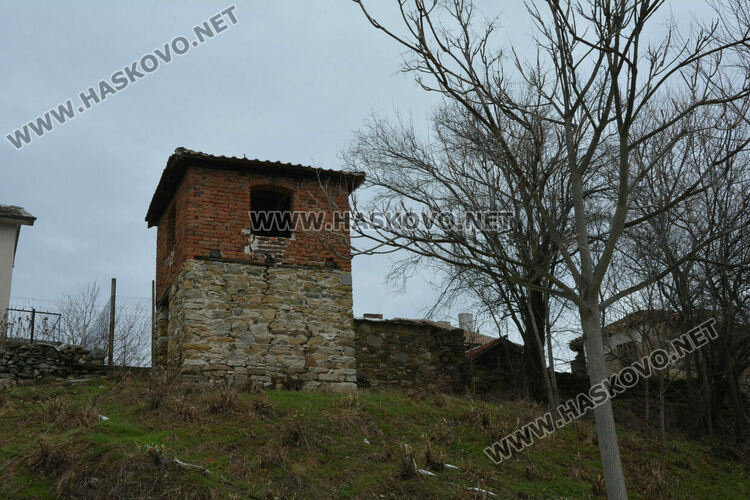 Благотворителен базар събира пари за ремонт на църквата в Клокотница