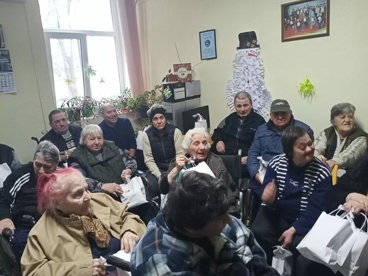 Екипи на ЦОП и ЦСРИ гостуваха в Езеровския дом