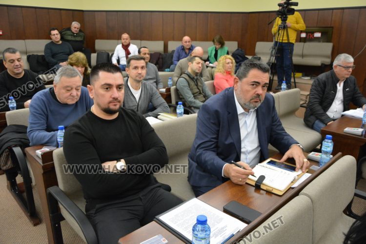 Повишават се заплатите в местното самоуправление