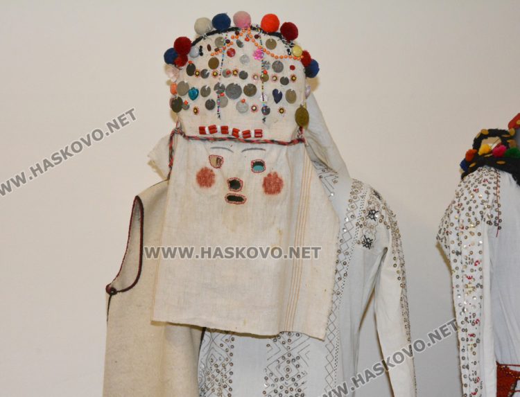 маска за Сурва от плевенския регион