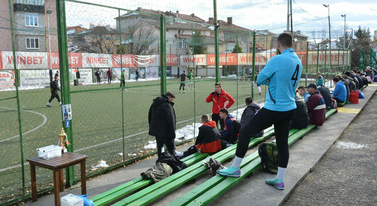 В Хасково се провежда футболен турнир в подкрепа на Рени