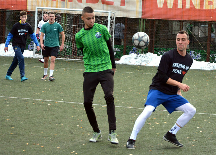 В Хасково се провежда футболен турнир в подкрепа на Рени