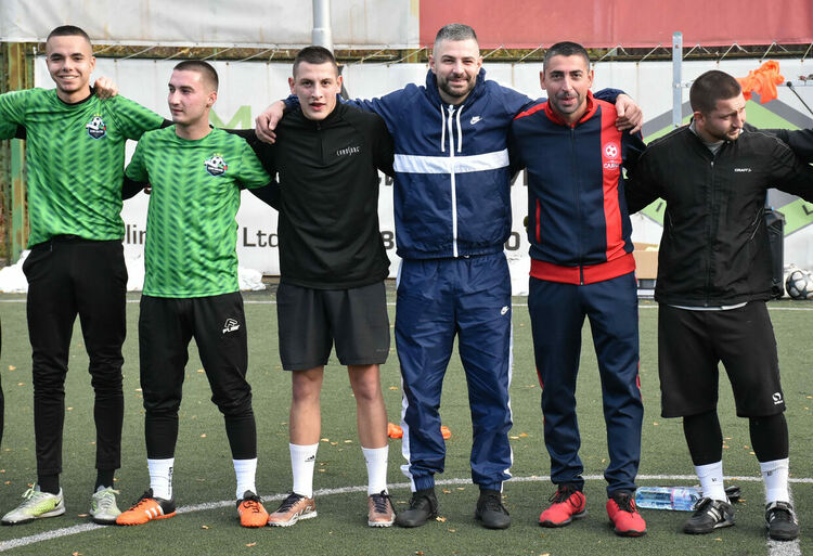 В Хасково се провежда футболен турнир в подкрепа на Рени
