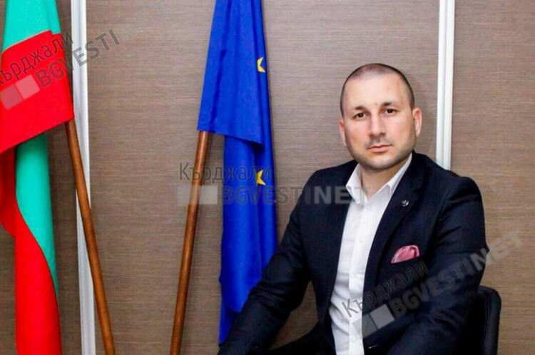 адв.Александър Ставрев