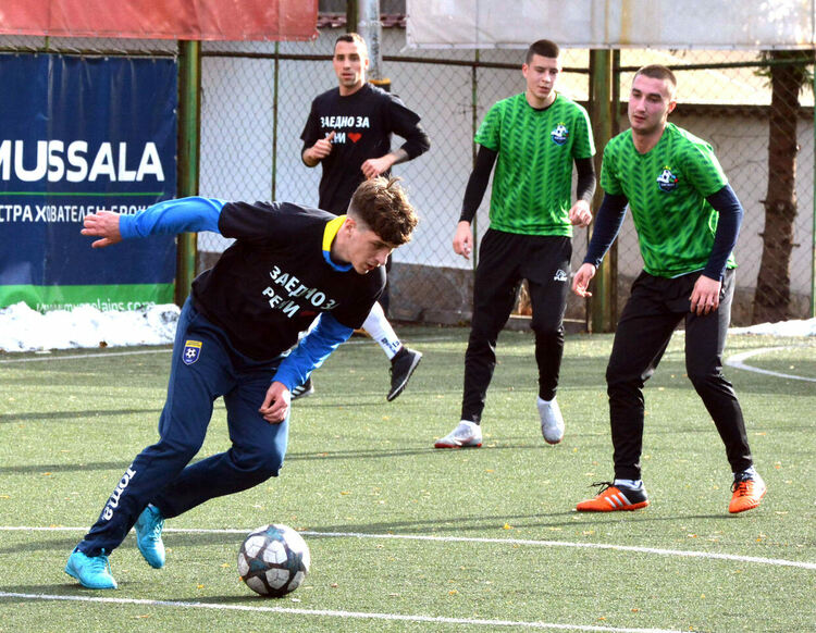 В Хасково се провежда футболен турнир в подкрепа на Рени