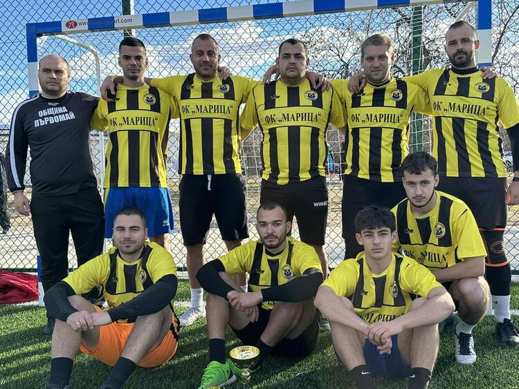 Тази година Коледният турнир по футбол се превърна в благотворителен