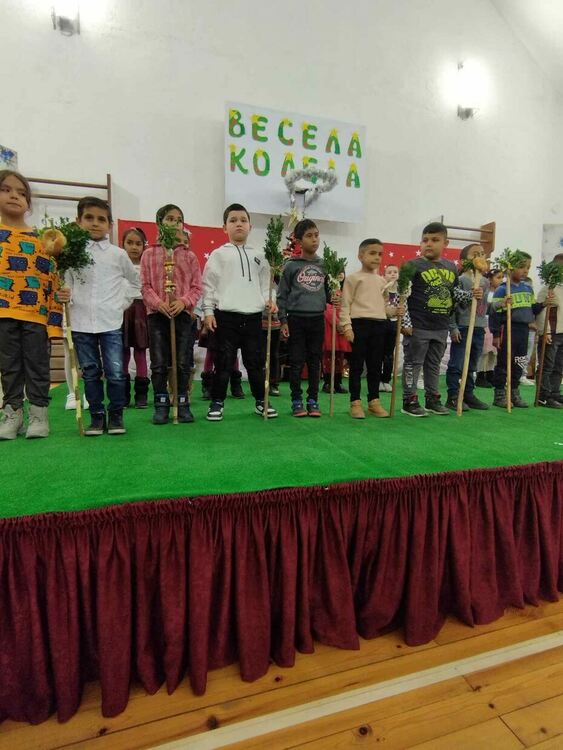 С празничен концерт градинчани се подготвиха за Коледа