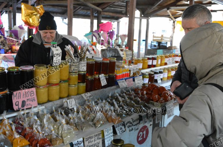 Пазар преди Коледа